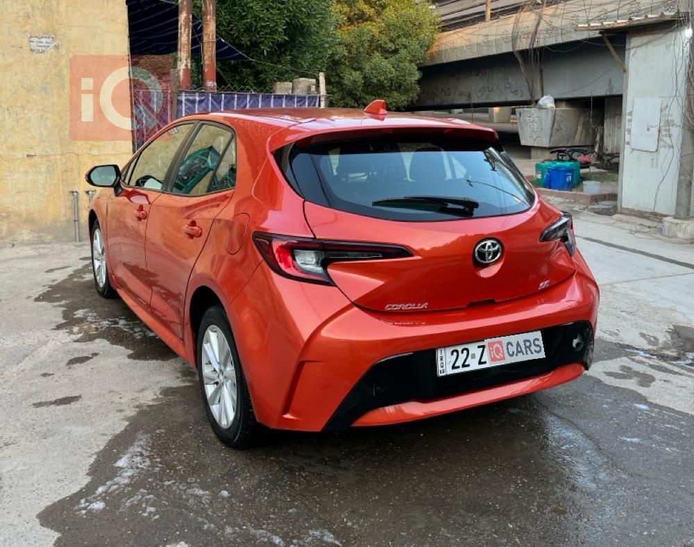 تۆیۆتا کرۆلا هاچباک